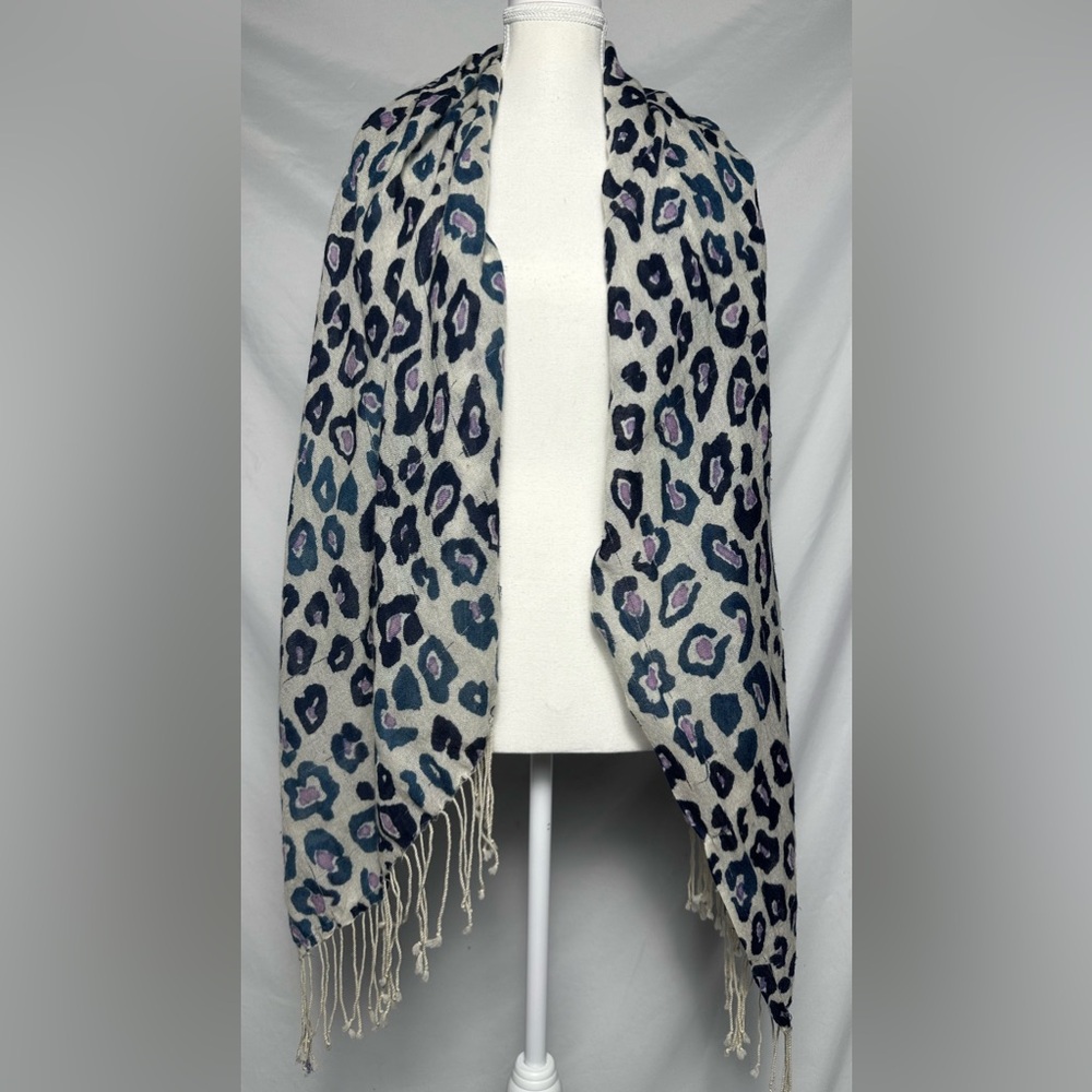 DANIER 100% Wool Blue Cheetah‎ Print Tasseled Winter Warm Scarf